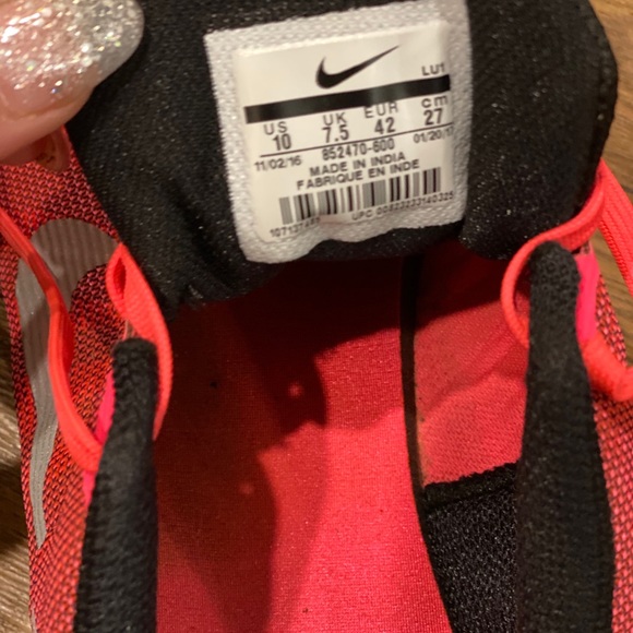Nike Running Shoes - Picture 10 of 10